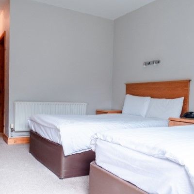 accessible room lodge (3) (Custom)