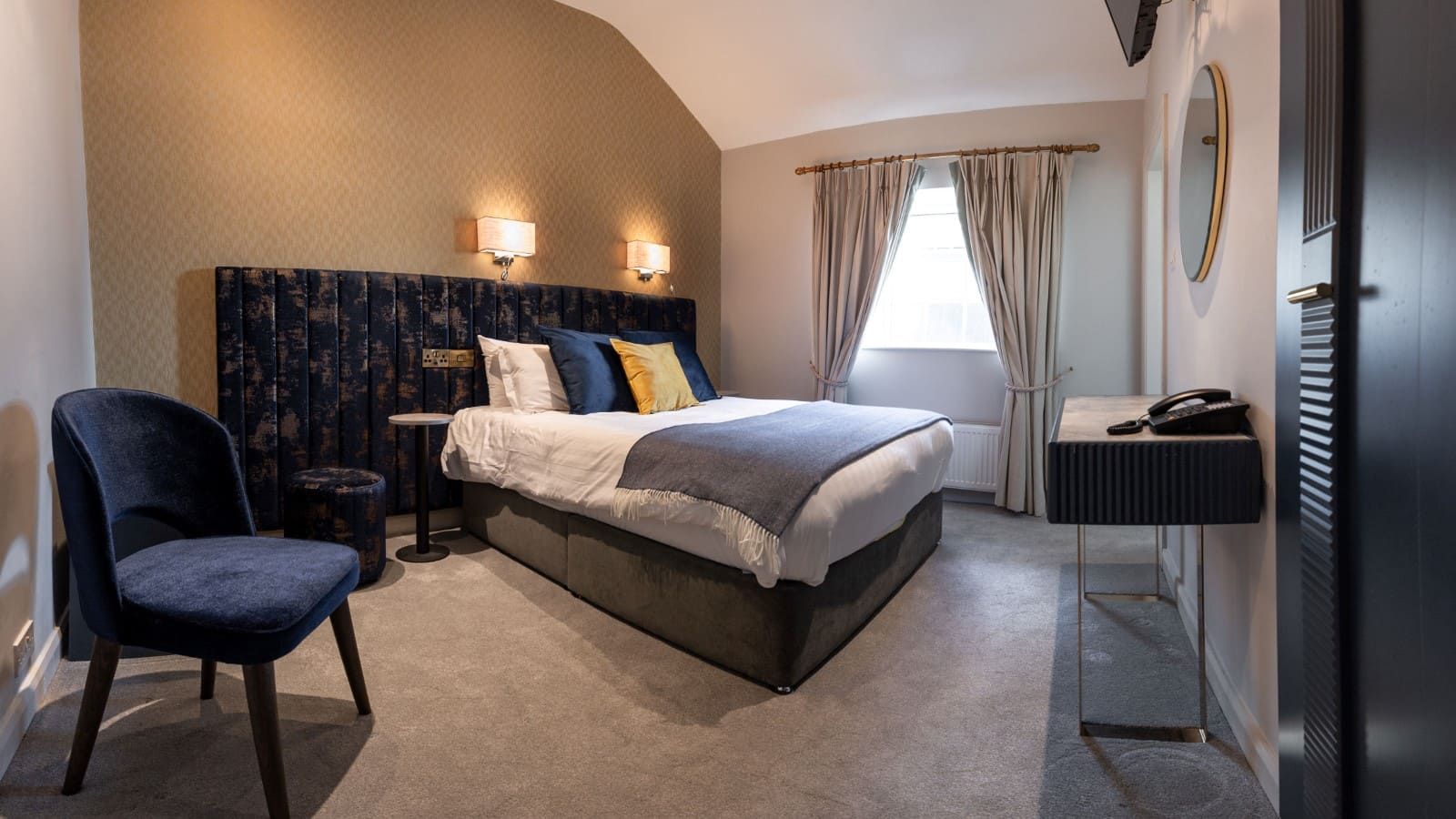 Snug Double Room (Custom)